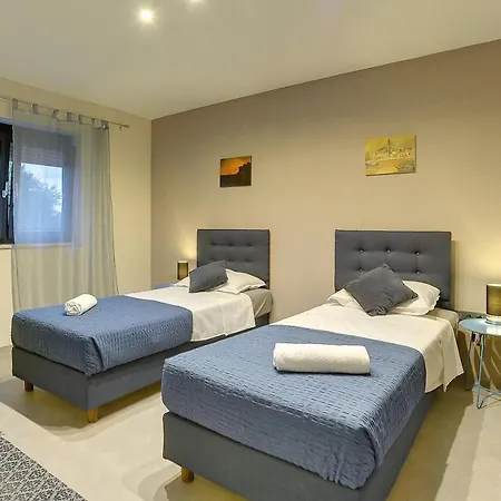 Nika Holiday home *