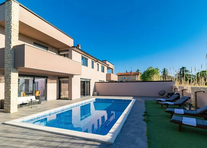 Nika Hébergement de vacances *